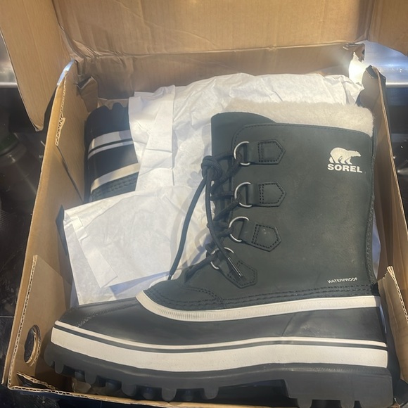 Sorel Caribou Black and Stone Waterproof Boots. Women’s 10 - Picture 5 of 6